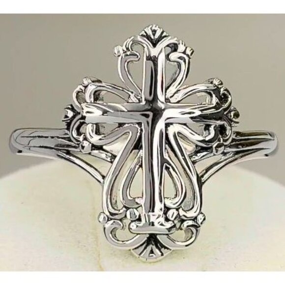 925 STERLING SILVER  Antique Style Dainty Cross Ring - Picture 15 of 16